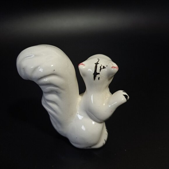 Vintage Ceramic Squirrel Japan Figurine White With Pink inner Ears - Picture 6 of 16